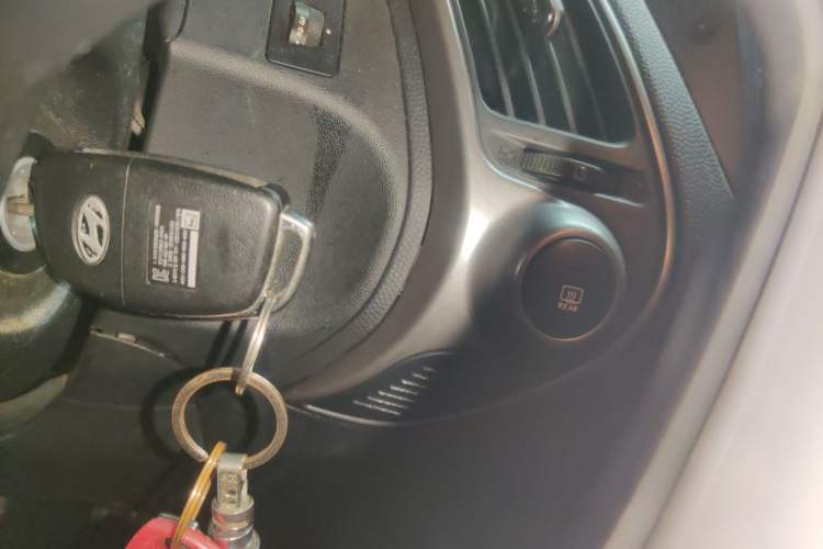 Used Hyundai ix35 2013 2.0L Automatic 2WD Comfort GL China IV Standard Vehicle Key
