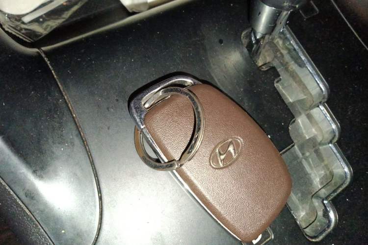 Used Hyundai ix35 2013 2.0L Automatic Two-Wheel Drive Smart GLS China IV Standard Vehicle Key