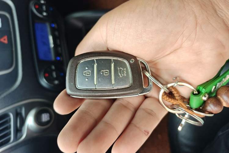 Used Hyundai ix35 2013 2.0L Automatic Two-Wheel Drive Smart GLS China V Standard Vehicle Key