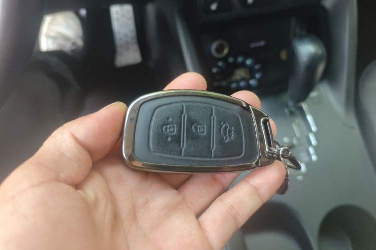 Used Hyundai ix35 2013 2.0L Automatic Two-Wheel Drive Leading GLX China V Emission Standard Vehicle Key