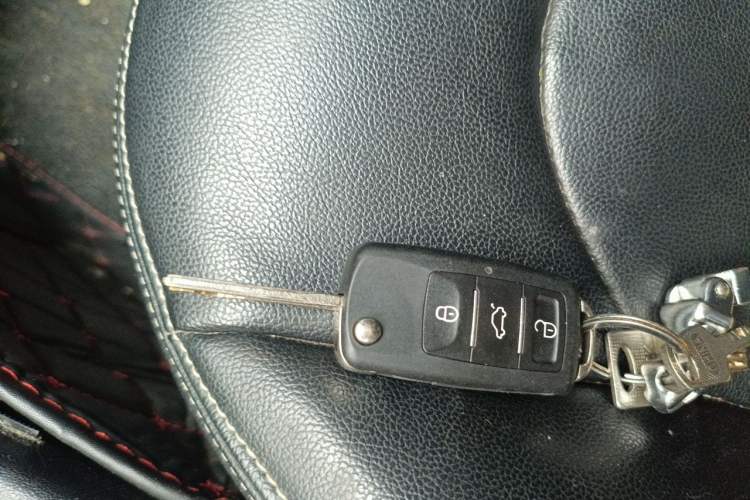 Used Hyundai ix35 2013 2.0L Automatic 2WD Comfort GL China IV Standard Vehicle Key