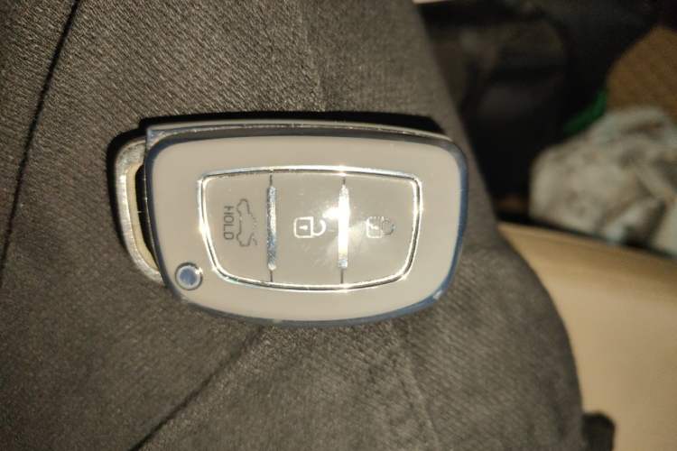 Used Hyundai ix35 2013 2.0L Automatic Two-Wheel Drive Smart GLS China V Standard Vehicle Key