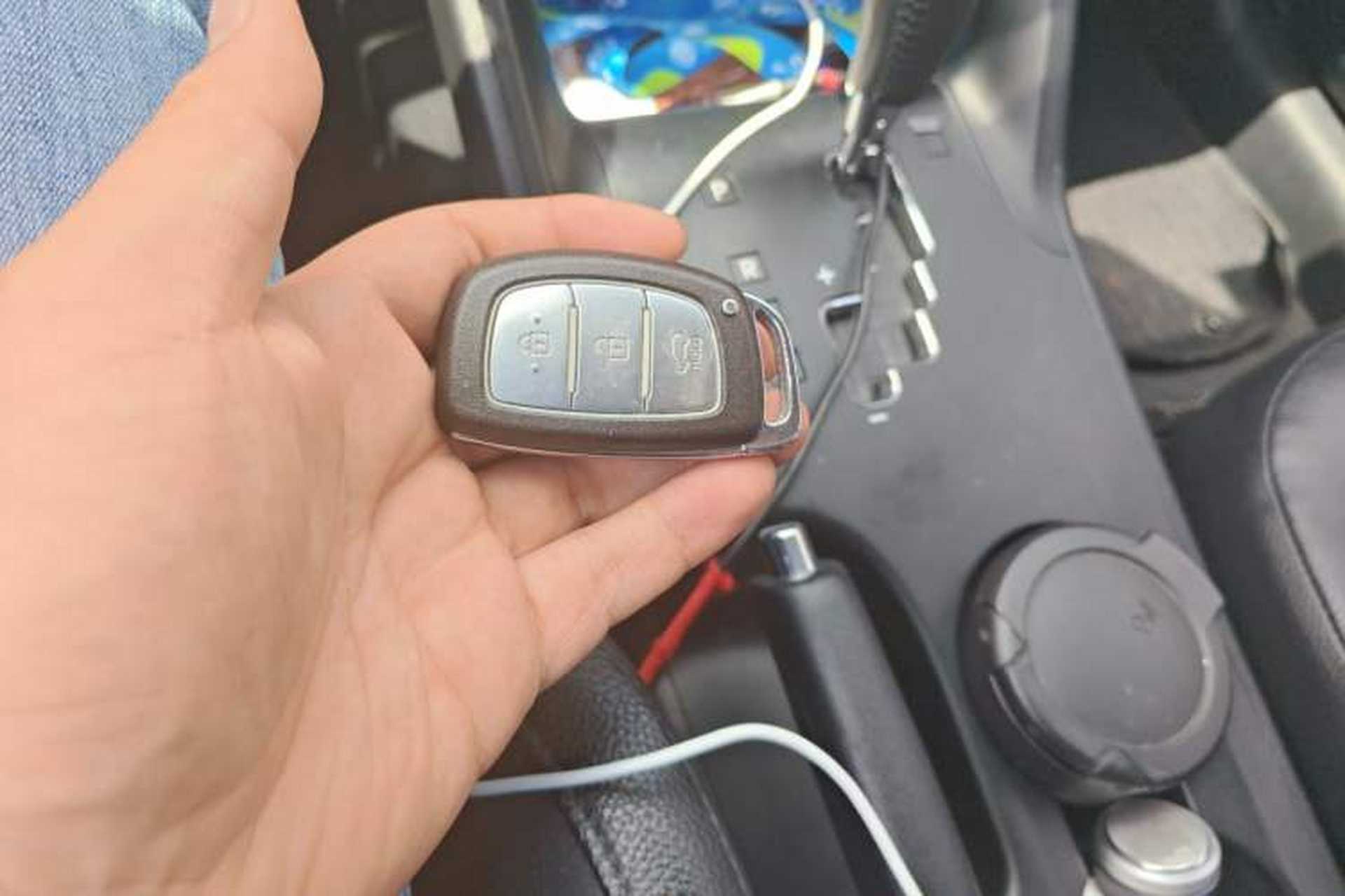 Used Hyundai ix35 2013 2.0L Automatic Two-Wheel Drive Smart GLS China IV Standard Vehicle Key