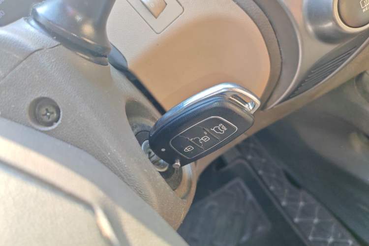 Used Hyundai ix35 2013 2.0L Automatic 2WD Comfort GL China IV Standard Vehicle Key