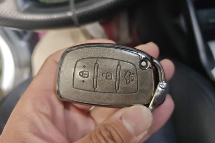 Used Hyundai ix35 2013 2.0L Automatic Two-Wheel Drive Smart GLS China V Standard Vehicle Key