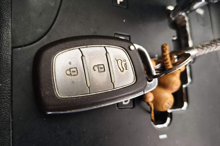 Used Hyundai ix35 2013 2.0L Automatic Two-Wheel Drive Smart GLS China V Standard Vehicle Key
