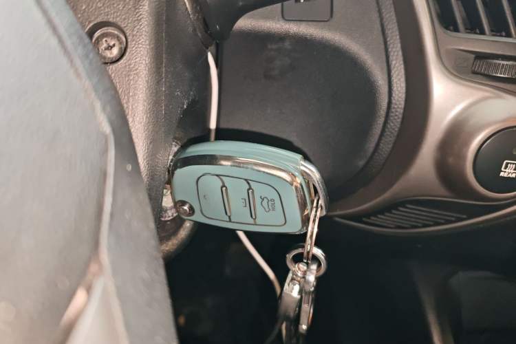 Used Hyundai ix35 2013 2.0L Automatic 2WD Comfort GL China IV Standard Vehicle Key
