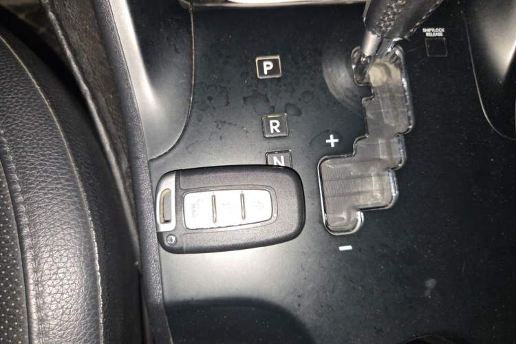 Used Hyundai ix35 2013 2.0L Automatic Two-Wheel Drive Smart GLS China IV Standard Vehicle Key