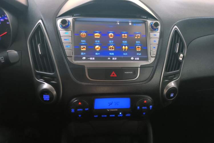 Used Hyundai ix35 2013 2.0L Automatic Two-Wheel Drive Smart GLS China IV Standard Audio And AC Panel