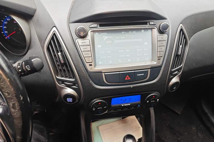 Used Hyundai ix35 2013 2.0L Automatic Two-Wheel Drive Smart GLS China IV Standard Audio And AC Panel