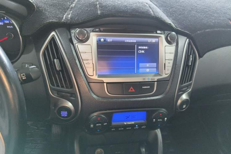 Used Hyundai ix35 2013 2.0L Automatic Two-Wheel Drive Smart GLS China IV Standard Audio And AC Panel