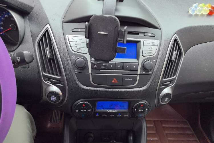 Used Hyundai ix35 2013 2.0L Automatic Two-Wheel Drive Smart GLS China IV Standard Audio And AC Panel