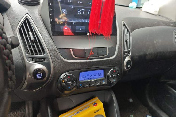 Used Hyundai ix35 2013 2.0L Automatic Two-Wheel Drive Smart GLS China IV Standard Audio And AC Panel