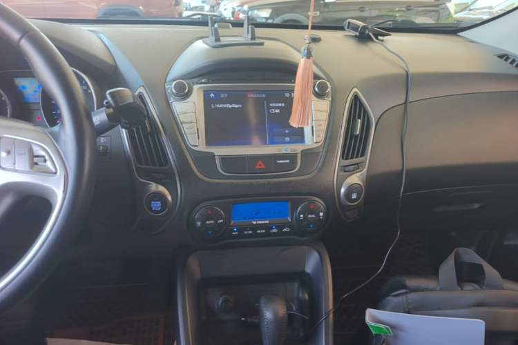 Used Hyundai ix35 2013 2.0L Automatic Two-Wheel Drive Smart GLS China IV Standard Audio And AC Panel
