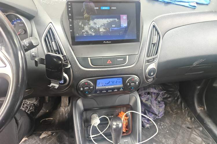 Used Hyundai ix35 2013 2.0L Automatic Two-Wheel Drive Smart GLS China IV Standard Audio And AC Panel
