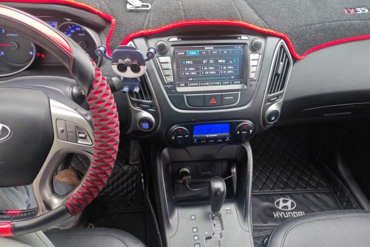 Used Hyundai ix35 2013 2.0L Automatic Two-Wheel Drive Smart GLS China IV Standard Audio And AC Panel