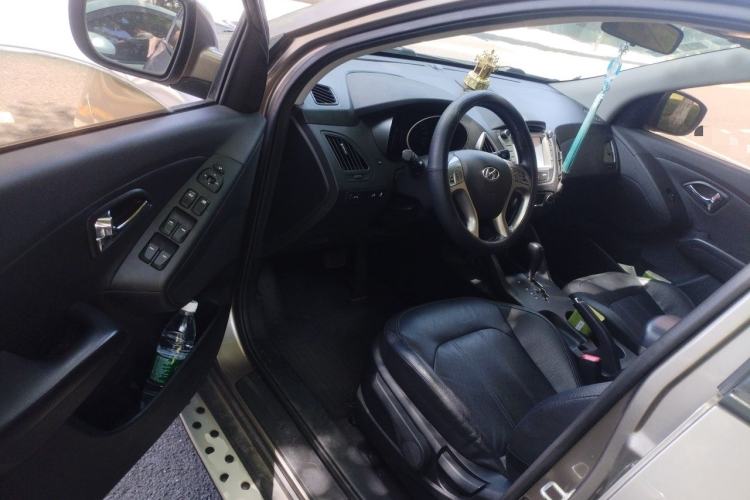 Used Hyundai ix35 2013 2.0L Automatic Two-Wheel Drive Smart GLS China V Standard Driver Seat
