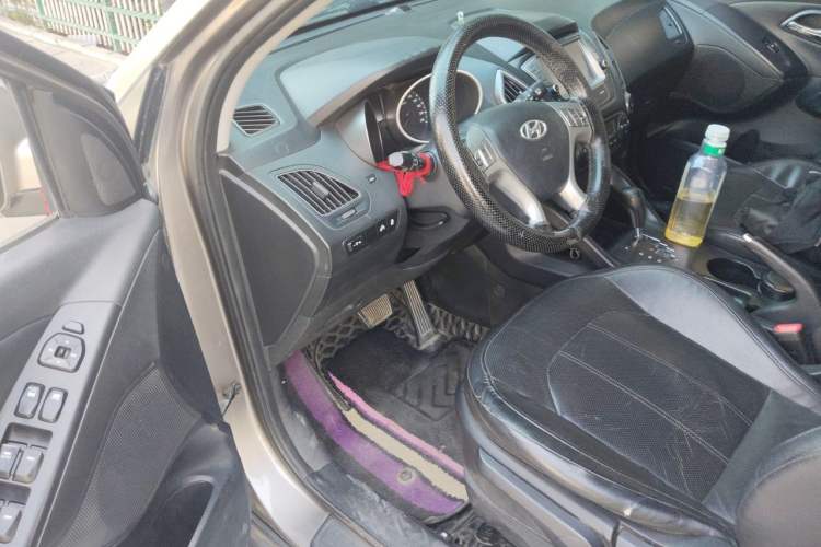 Used Hyundai ix35 2013 2.0L Automatic Two-Wheel Drive Smart GLS China V Standard Driver Seat