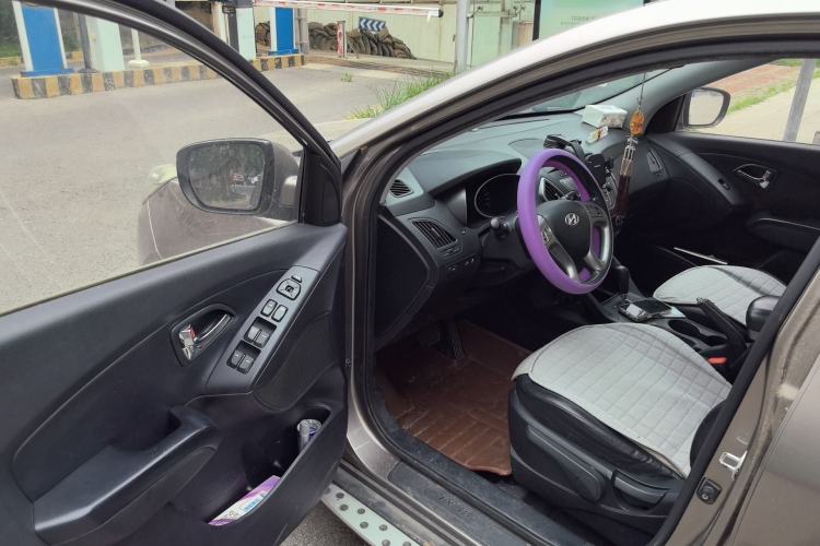Used Hyundai ix35 2013 2.0L Automatic Two-Wheel Drive Smart GLS China IV Standard Driver Seat