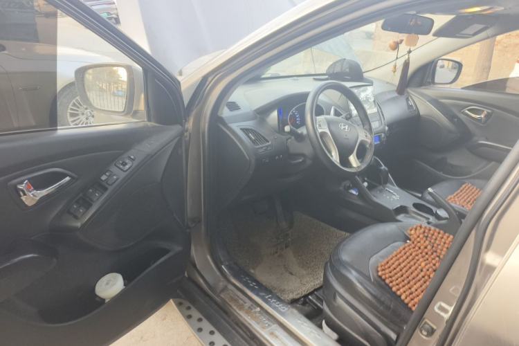 Used Hyundai ix35 2013 2.0L Automatic Two-Wheel Drive Smart GLS China IV Standard Driver Seat
