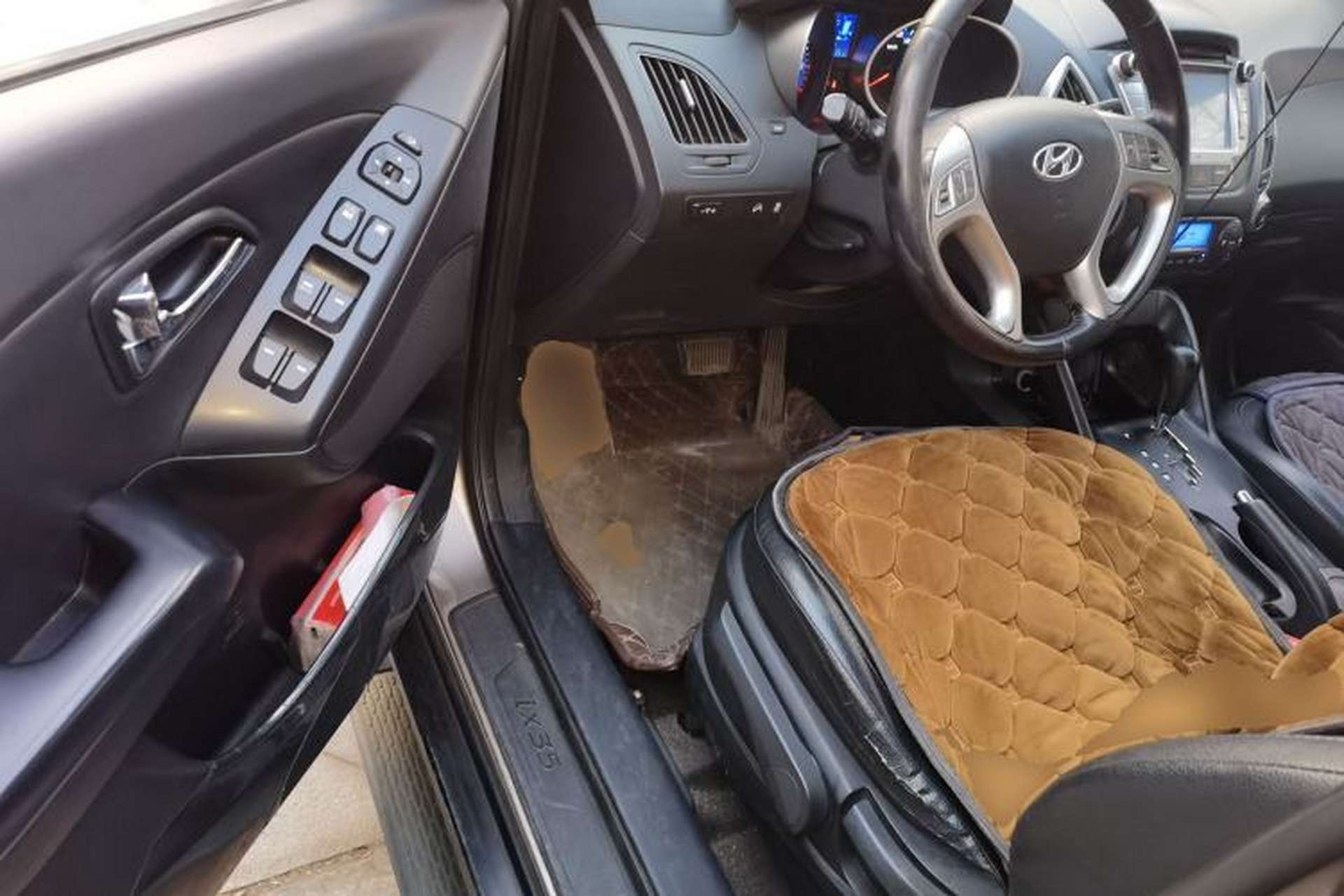 Used Hyundai ix35 2013 2.0L Automatic Two-Wheel Drive Smart GLS China IV Standard Driver Seat