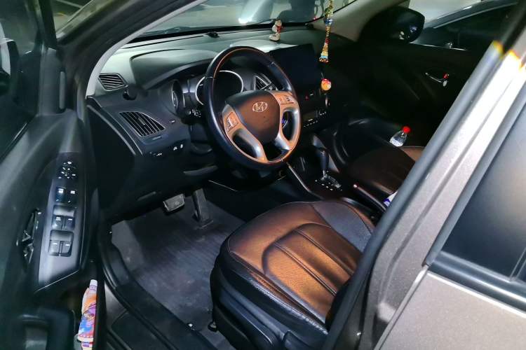 Used Hyundai ix35 2013 2.0L Automatic Two-Wheel Drive Smart GLS China V Standard Driver Seat