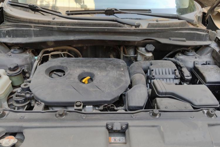 Used Hyundai ix35 2013 2.0L Automatic Two-Wheel Drive Smart GLS China IV Standard Engine Bay