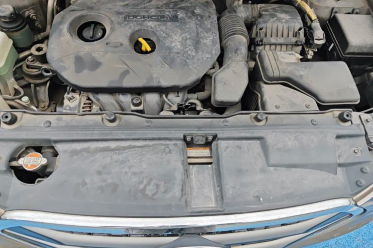 Used Hyundai ix35 2013 2.0L Automatic Two-Wheel Drive Smart GLS China IV Standard Engine Bay