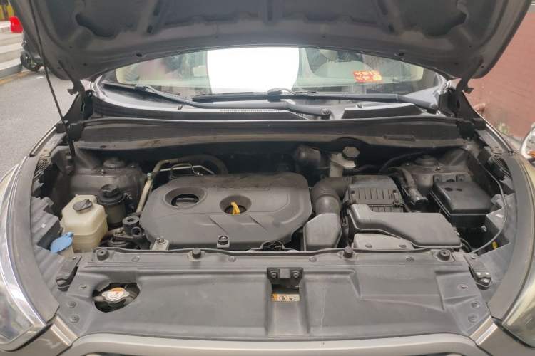 Used Hyundai ix35 2013 2.0L Manual 2WD Comfort GL China IV Standard Engine Bay