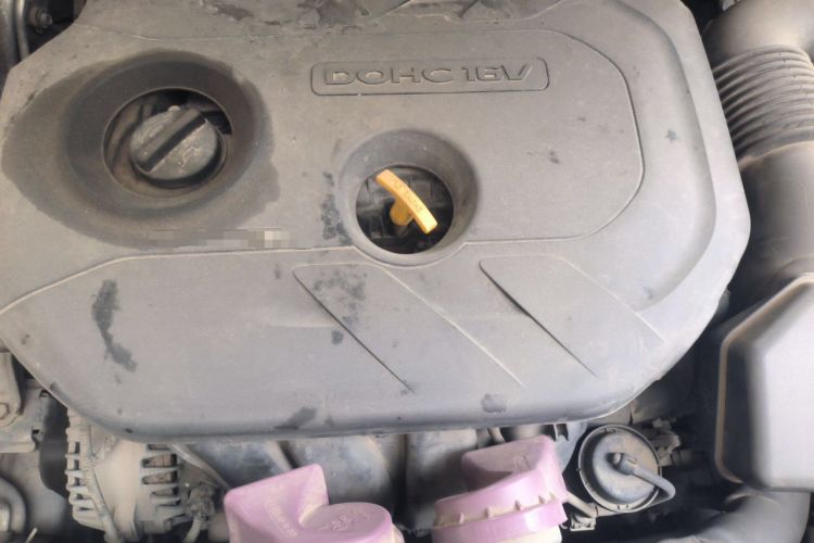 Used Hyundai ix35 2013 2.0L Automatic Two-Wheel Drive Smart GLS China IV Standard Engine Bay