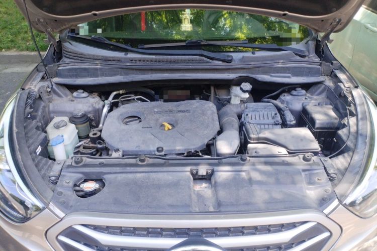 Used Hyundai ix35 2013 2.0L Automatic Two-Wheel Drive Smart GLS China V Standard Engine Bay