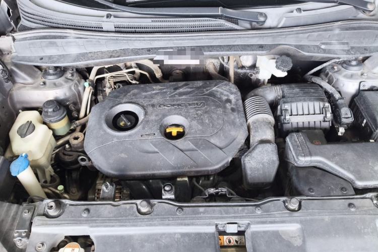 Used Hyundai ix35 2013 2.0L Automatic Two-Wheel Drive Smart GLS China IV Standard Engine Bay