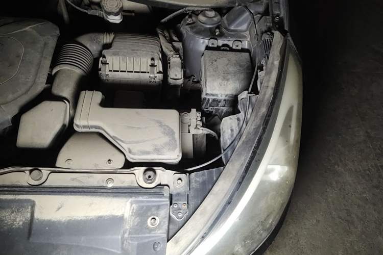 Used Hyundai ix35 2013 2.0L Automatic 2WD Comfort GL China IV Standard Engine Bay Left