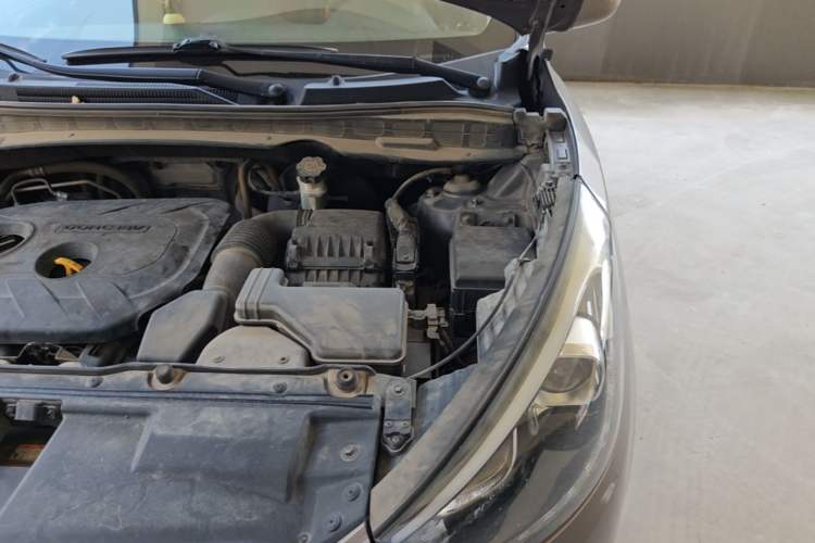 Used Hyundai ix35 2013 2.0L Automatic Two-Wheel Drive Smart GLS China IV Standard Engine Bay Left