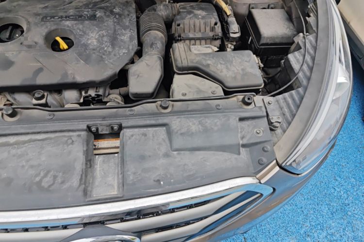 Used Hyundai ix35 2013 2.0L Automatic Two-Wheel Drive Smart GLS China IV Standard Engine Bay Left