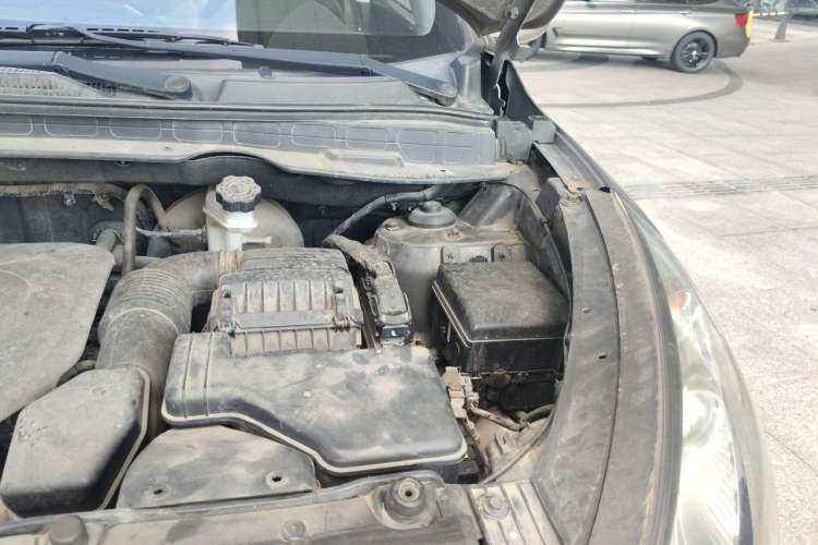 Used Hyundai ix35 2013 2.0L Automatic Two-Wheel Drive Smart GLS China IV Standard Engine Bay Left