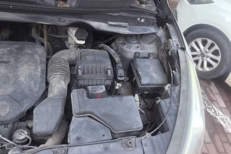 Used Hyundai ix35 2013 2.0L Automatic Two-Wheel Drive Smart GLS China IV Standard Engine Bay Left