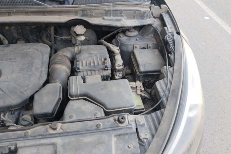 Used Hyundai ix35 2013 2.0L Automatic Two-Wheel Drive Smart GLS China V Standard Engine Bay Left