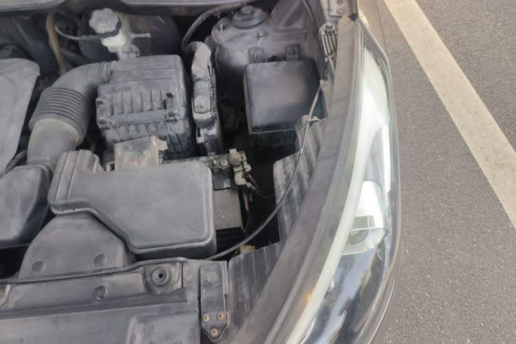 Used Hyundai ix35 2013 2.0L Automatic 2WD Comfort GL China IV Standard Engine Bay Left