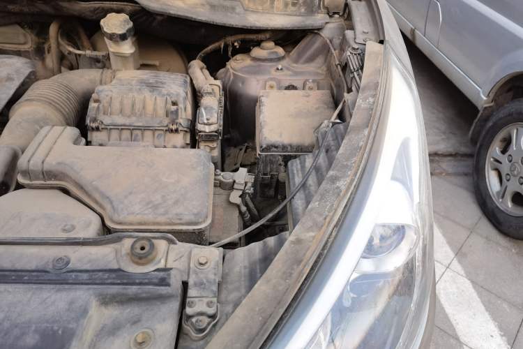 Used Hyundai ix35 2013 2.0L Automatic Two-Wheel Drive Smart GLS China IV Standard Engine Bay Left