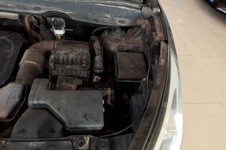 Used Hyundai ix35 2013 2.0L Automatic Two-Wheel Drive Smart GLS China IV Standard Engine Bay Left