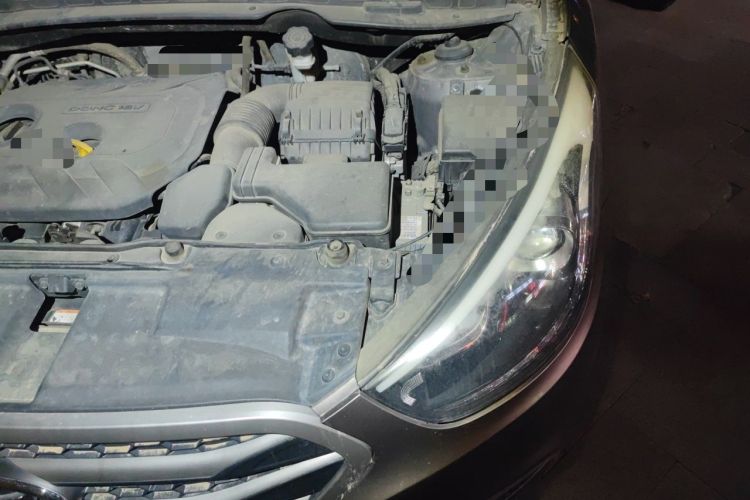 Used Hyundai ix35 2013 2.0L Automatic Two-Wheel Drive Smart GLS China IV Standard Engine Bay Left