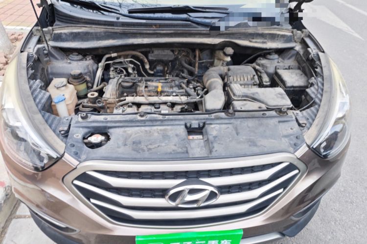 Used Hyundai ix35 2013 2.0L Automatic Two-Wheel Drive Smart GLS China IV Standard Engine Bay