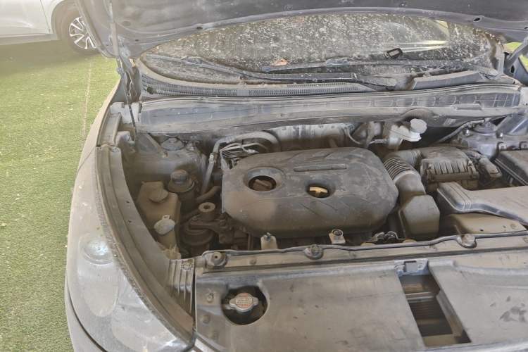 Used Hyundai ix35 2013 2.0L Automatic Two-Wheel Drive Smart GLS China V Standard Engine Bay Right