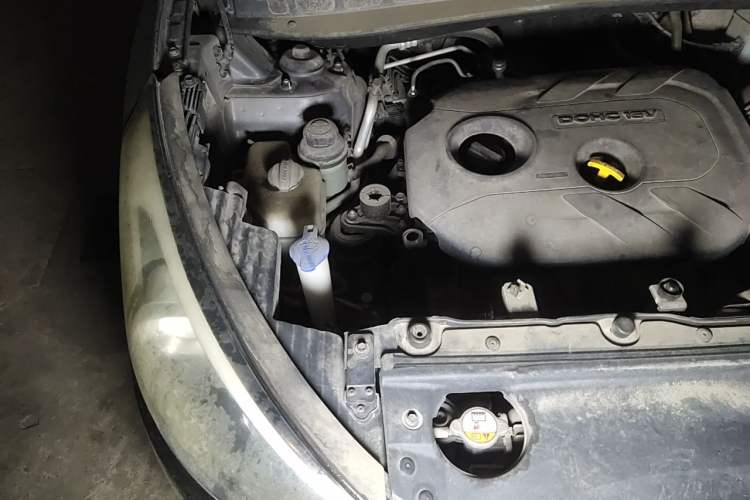 Used Hyundai ix35 2013 2.0L Automatic 2WD Comfort GL China IV Standard Engine Bay Right