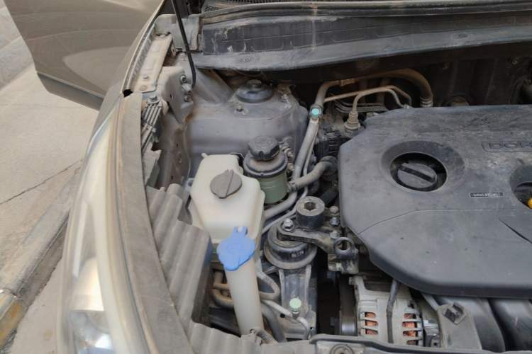 Used Hyundai ix35 2013 2.0L Automatic Two-Wheel Drive Smart GLS China IV Standard Engine Bay Right