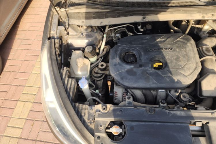 Used Hyundai ix35 2013 2.0L Automatic Two-Wheel Drive Smart GLS China IV Standard Engine Bay Right