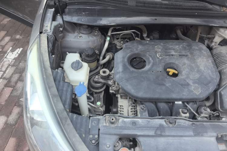Used Hyundai ix35 2013 2.0L Automatic Two-Wheel Drive Smart GLS China IV Standard Engine Bay Right