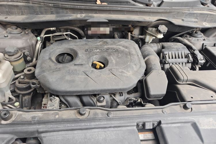 Used Hyundai ix35 2013 2.0L Automatic Two-Wheel Drive Smart GLS China IV Standard Engine Bay