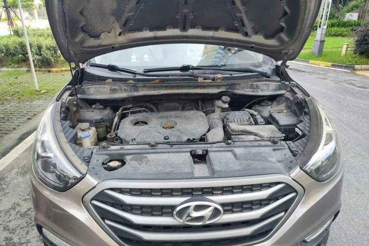 Used Hyundai ix35 2013 2.0L Automatic 2WD Comfort GL China IV Standard Engine Bay